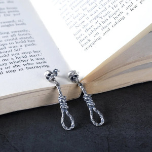 Boucles d’Oreilles Tête de Mort "Nœud du Requiem"
