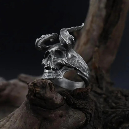 Bague Tête de Mort "Cornes du Néant"