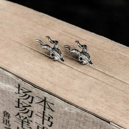 vue de Face Boucles d’Oreilles Tête de Mort Goth "Crâne du Béliers Infernaux" - Argent 925