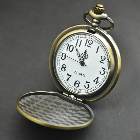Montre à Gousset Tête de Mort Emblème du Capitaine Pirate