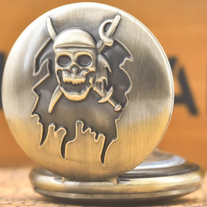 Montre à Gousset Tête de Mort - Flamme du Pirate Sombre