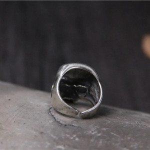 Vue Arrière Bague Tête de Mort Ténèbres & Memento Mori "Le Crâne Immortel" - Argent 925
