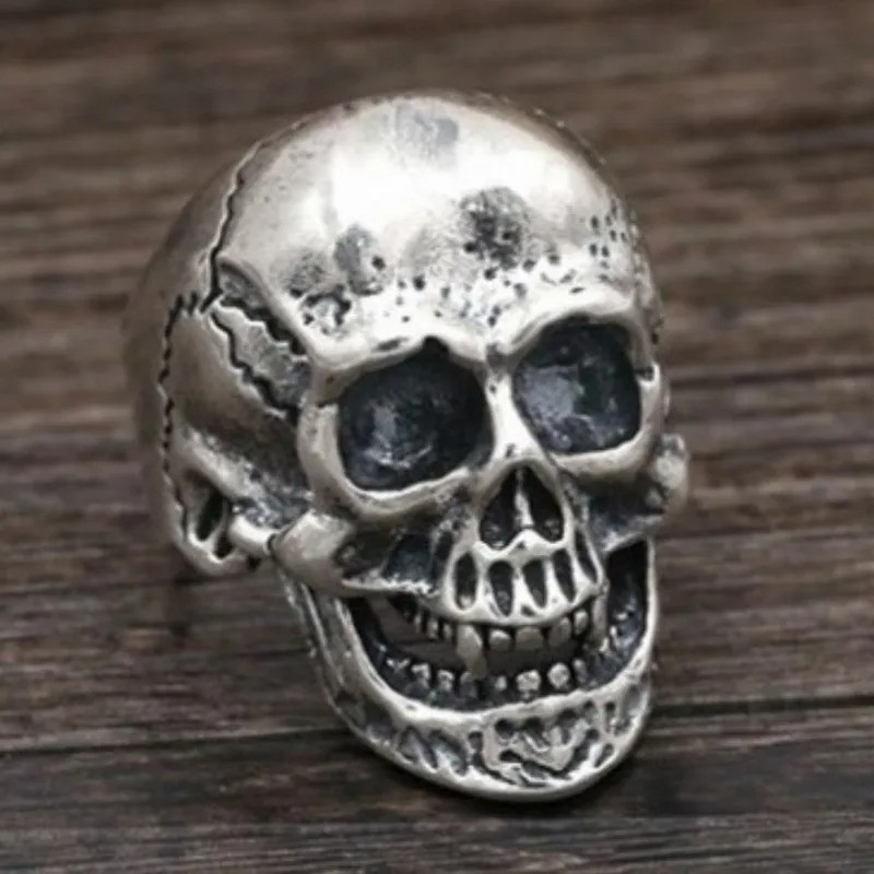 Avant Bague Tête de Mort Chevalière Massive "Le Crâne Balafré"- Argent 925