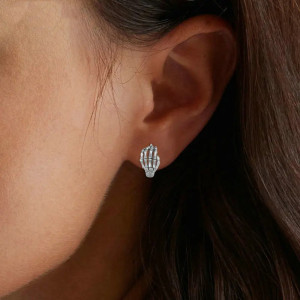 Vue Portée Boucles d’Oreilles Squelette “Main d’Argent du Requiem”- Argent 925