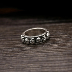 Vue de Face Bague Tête de Mort “Anneau des Âmes Perdues” - Argent 925