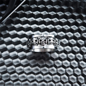Bague Tête de Mort Rotative "Ronde des Crânes"