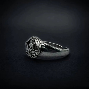 Bague Tête de Mort Chevalière « Sceau des Ombres Silencieuses »