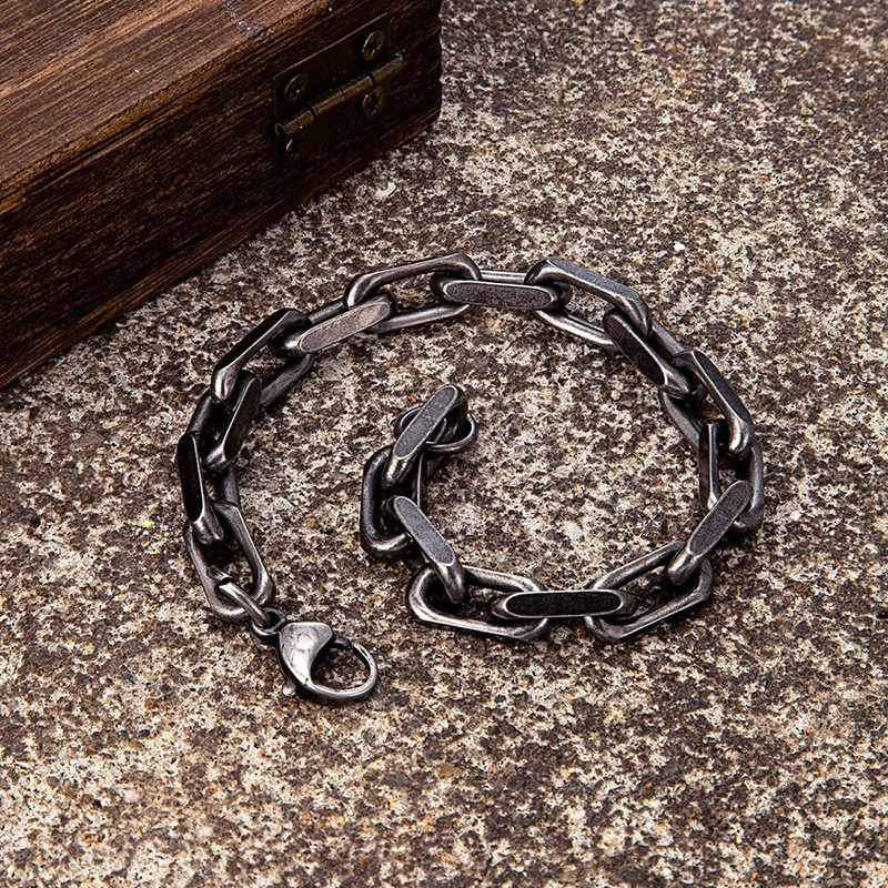 Avant Bracelet Chaîne Rock "Maillons Forgés de l’Abîme"