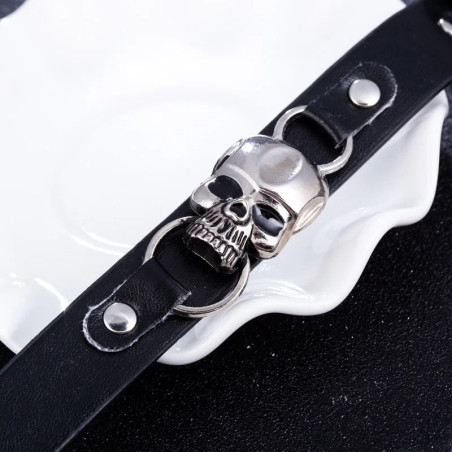 Vue détaillée Bracelet Tête de Mort Cuir "Crâne d’Acier Rebelle"