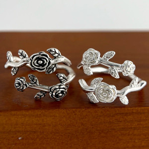 Avant Bague Rock Rose Gothique Argent 925 « Étreinte Florale Nocturne »