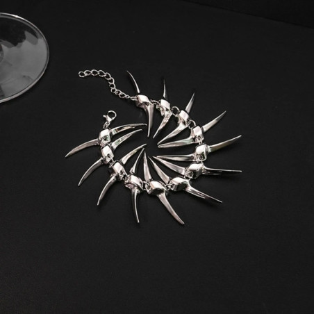Vue de Face Bracelet Manchette Punk "Épines de l’Insoumission"