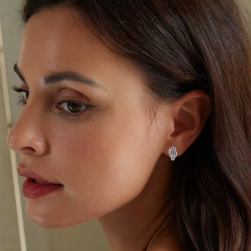 Magnifique Boucles d’Oreilles Squelette “Main d’Argent du Requiem” Argent 925