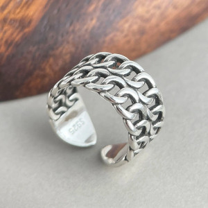 Vue de Face Bague Chaîne Tressée en Argent 925 « Maille Indomptable »