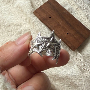 Bague Rock Étoiles Sauvages "Trinité d’Argent" Modele 1
