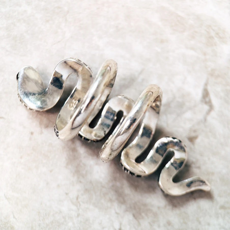 Vue Arrière Bague Serpent Envoûtant Pavée Noire - Argent 925 « Hypnose Nocturne »