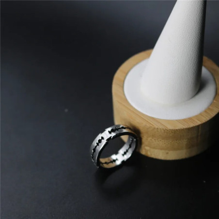 Vue de Face Bague Rock “Tranchant Rebelle” - Argent 925