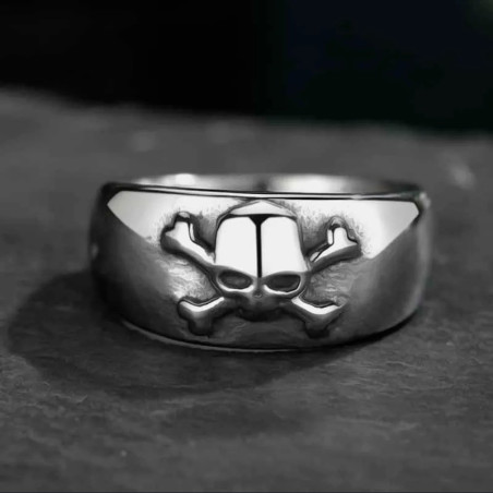 Bague Tête de Mort Pirate "Insigne du Silence Fatal"