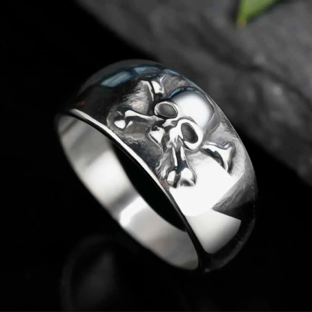 Avant Bague Tête de Mort Pirate "Insigne du Silence Fatal"