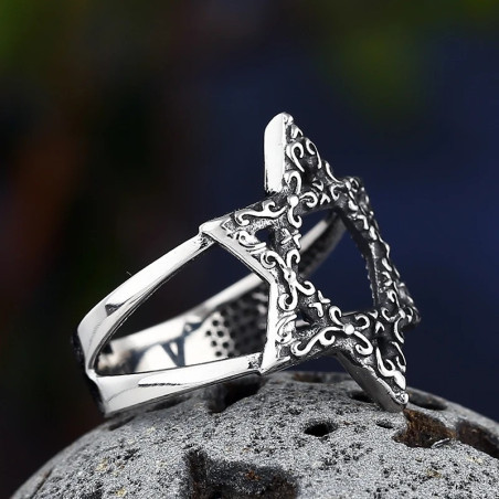 Bague Goth “Étoile Profane”