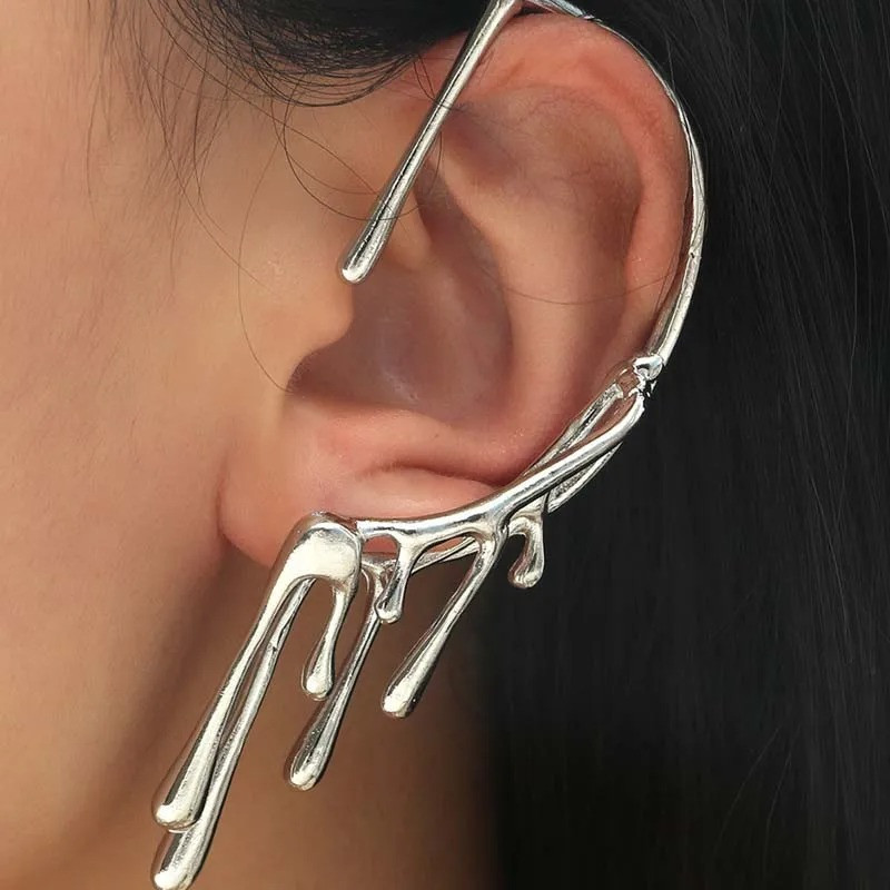 Bijou d’Oreille Gothique Liquide “Larmes de Métal” Couleur Argent