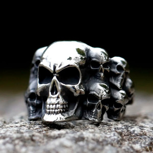Vue de Face Bague Têtes de Mort - Conclave des Damnés