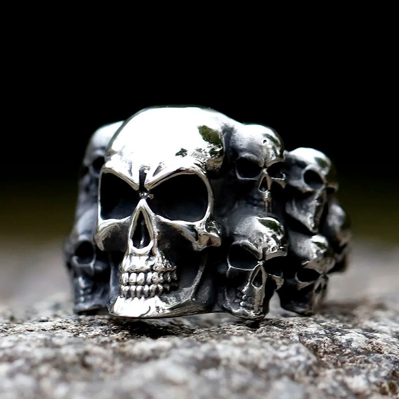 Vue de Face Bague Têtes de Mort - Conclave des Damnés