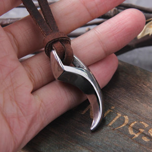 Collier Tribal Viking "Dents de Loup Sauvage"