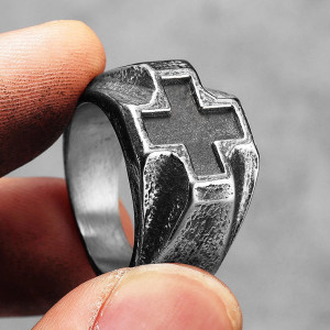 Avant Bague Rock Croix Noire - « Serment d’Acier »