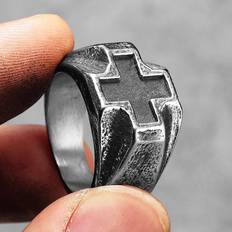 Avant Bague Rock Croix Noire - « Serment d’Acier »