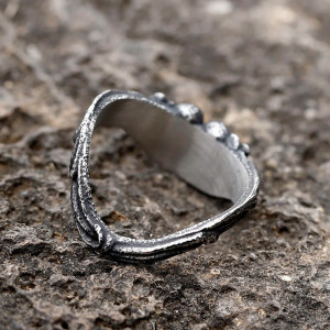 Vue Arrière Bague Tête de Mort Gothique "Murmure des Crânes"