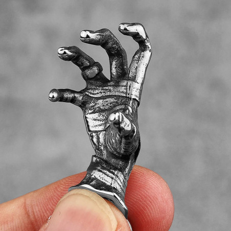 Vue de Face Collier Gothique Horreur "Main du Mort-Vivant"