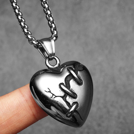 Collier Gothique "Cœur Brisé mais Debout" Couleur Argent