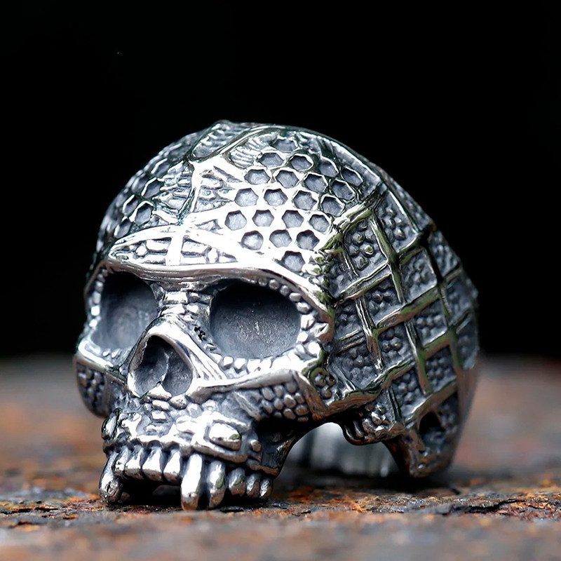 Avant Bague Tête de Mort "Crâne Cuirassé des Ombres"