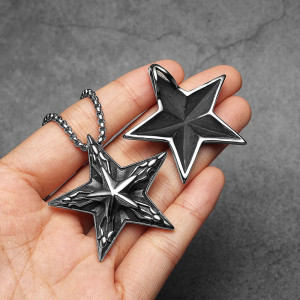 Collier Rock Goth "Étoile du Destin Brisé"