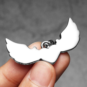 Vue Arrière Collier Rock Goth Cœur Ailé "Battement Éternel"