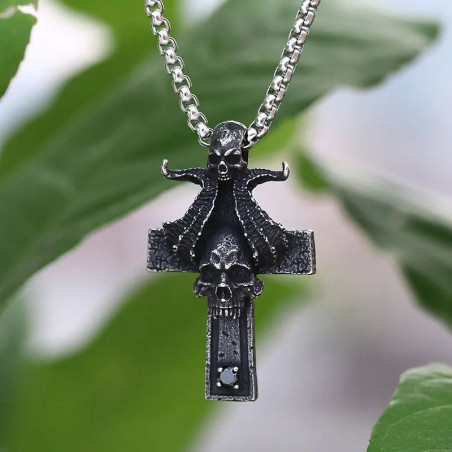 Collier Tête de Mort "Ange Déchu de la Croix Noire" Couleur noir