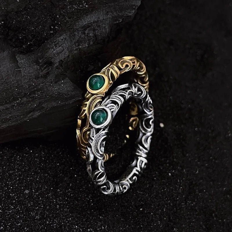 Bague Gothique à Pierre Verte “Sceau d’Émeraude Occulte” - 2 couleurs au choix