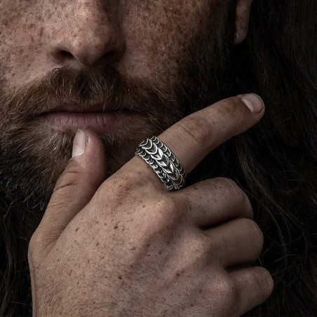 Vue Portée Bague Viking “Peau du Dragon Nordique” - Acier Inoxydable