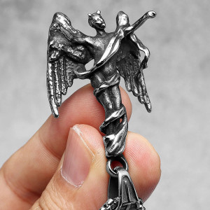 vue de Face Collier Goth Ange Déchu "Serment des Ombres"