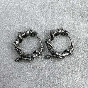 vue complère des Boucles d’Oreilles Rock Occulte “Morsure Silencieuse”