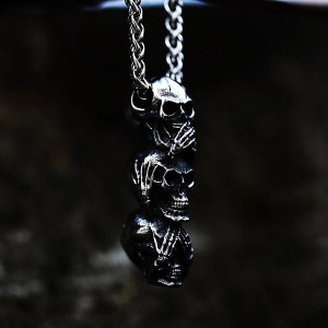Magnifique Collier Tête de Mort - Trinité du Silence