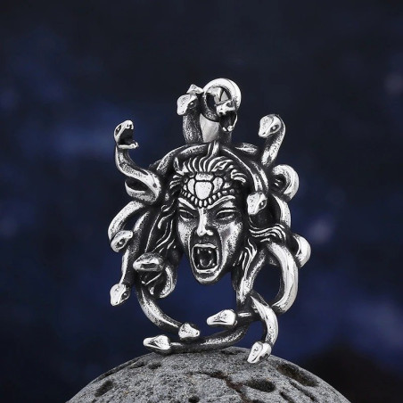 Détails du Collier Gothique - Méduse des Ombres