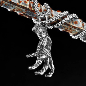 Magnifique Collier Gothique Horreur Main du Mort-Vivant