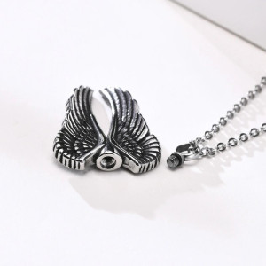 Détails accroche du Collier Rock Ailes d’Ange Veilleur des Âmes