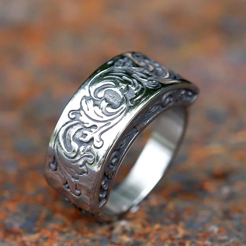 Avant Bague Rock - Volutes de Fer aux Lignées Obscures