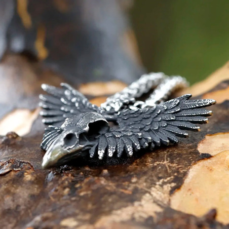 Collier Goth Corbeau Noir “Messager des Ombres”