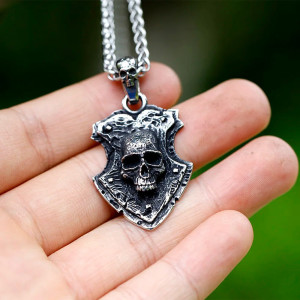 Collier Tête de Mort - “Le Blason des Ombres”