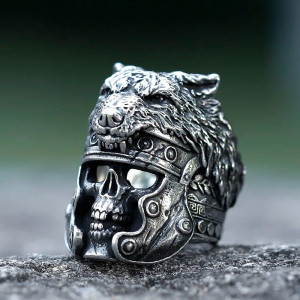 Avant Bague Tête de Mort Viking "Casque du Loup Noir"