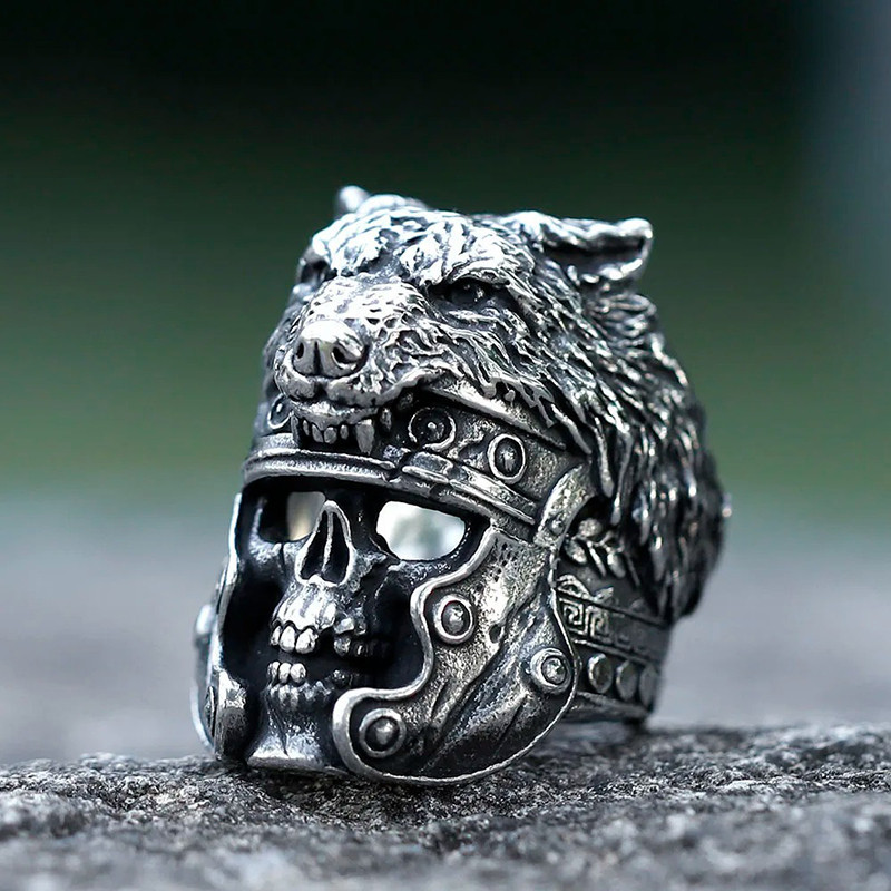Avant Bague Tête de Mort Viking "Casque du Loup Noir"