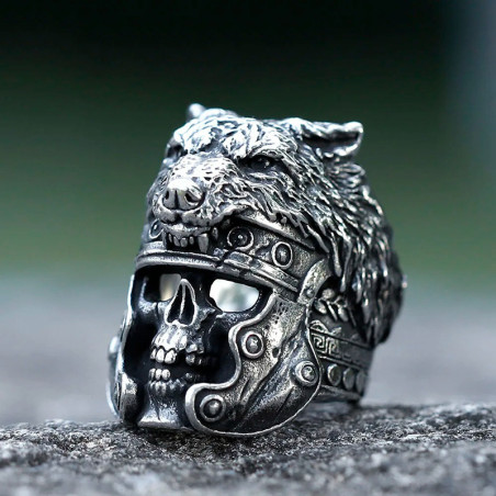 Avant Bague Tête de Mort Viking "Casque du Loup Noir"